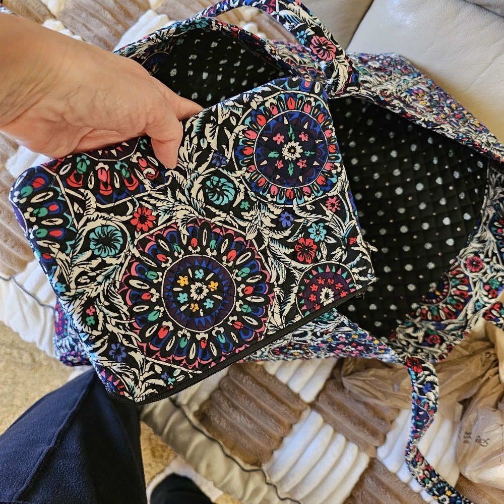 Vera Bradley Tote - Picture 8 of 11
